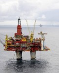 Statfjord C-feltet er lønnsomt igjen.  Oljeprisen er  over femti dollar per fat, og veksten i SA trekker oljeprisen  opp( Foto: Statoil/Harald Pettersen)