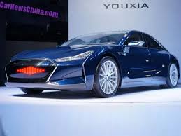 Tesla produseres også i Kina, for det kinesiske markedeet. Her ser vi Yuoxia x som produseres på lisens. Dette er nødvendig for å få statlig støtte.