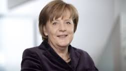 Angela Merkel tries to get a little help from her friends( Photo: Bundeskanzleramt)