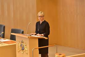 Utenriksminister Margot Wahlstrøm informerer Riksdagen om at Sverige igjen er medlem av FN`s sikkerhetsråd((Foto: Regeringen.se)