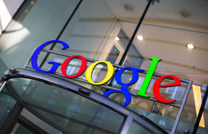 Google har ennu ikke kjørt i grøfta på grunn av sensur av brukere, skriver Nordens Nyheter( Foto: Google)