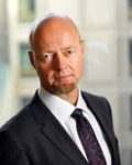 Direktør Yngve Slyngstad i NBIM får ikke eie mer enn ti prosent i et enkeltselskap ifølge Finansdepartementet.
(Foto: Norges Bank)
