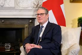 Starmer lover å gjøre Storbritannia «kampklar»
